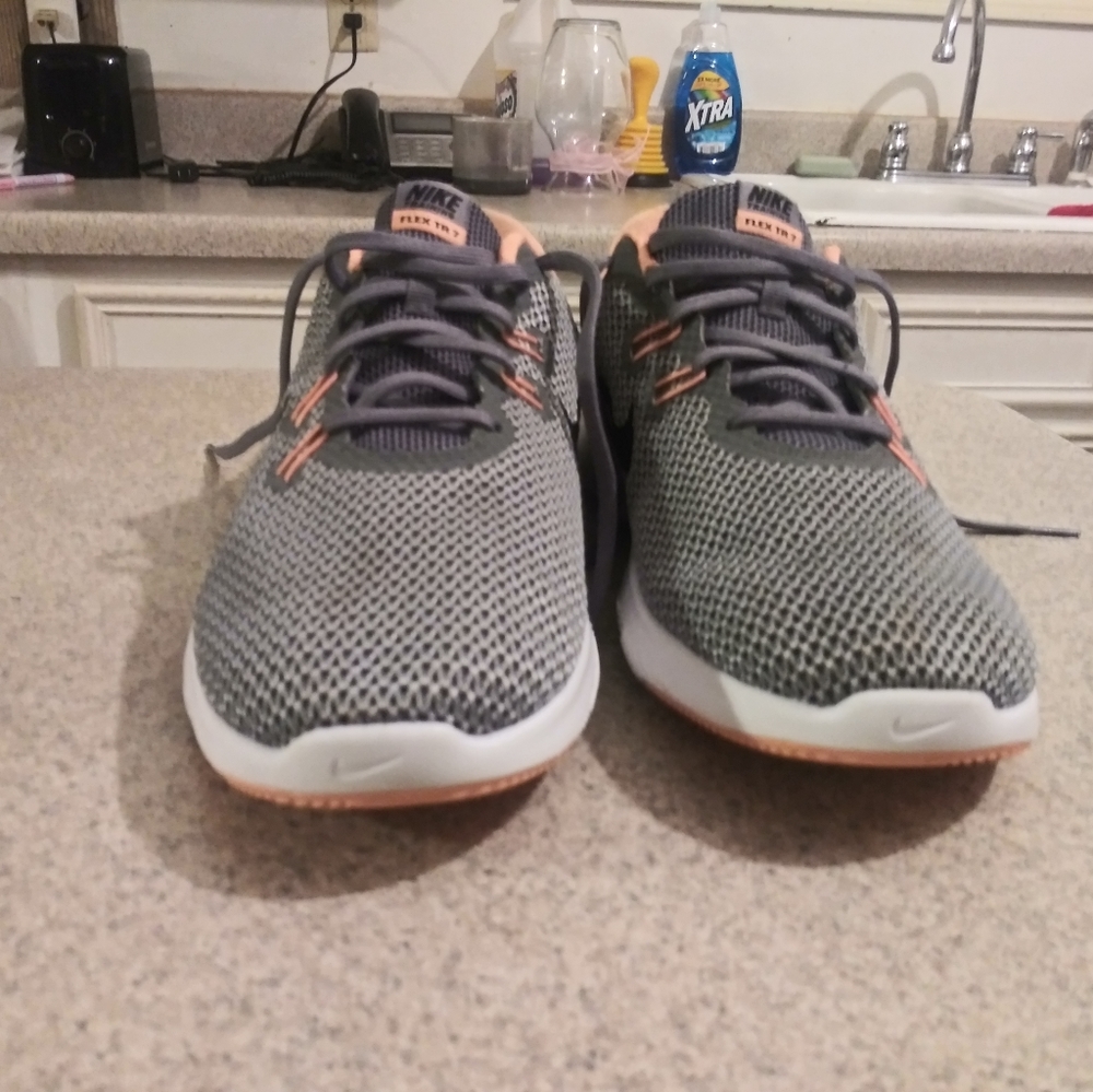 Women nike running shoes